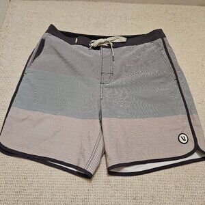 Vuori Men's Cruise Boardshort Size 32 Striped Gray Purple White Outdoor Athletic